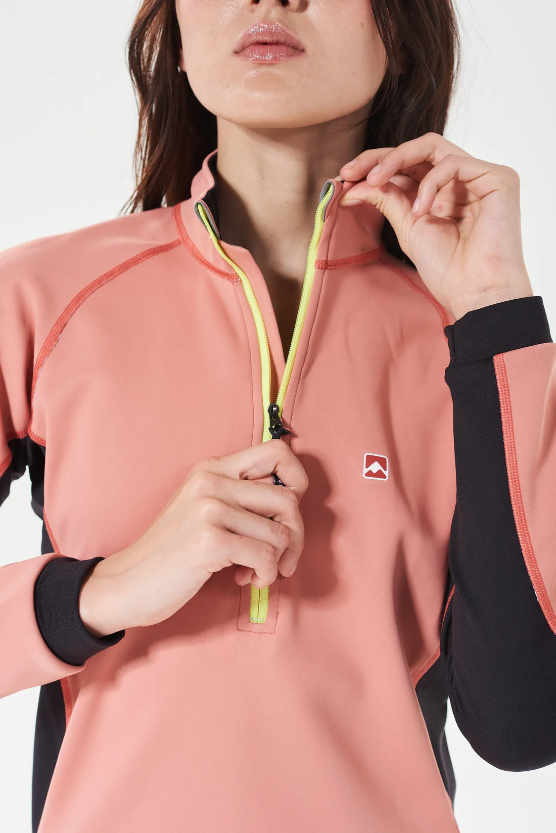 Medio cierre frontal y solapa laminada