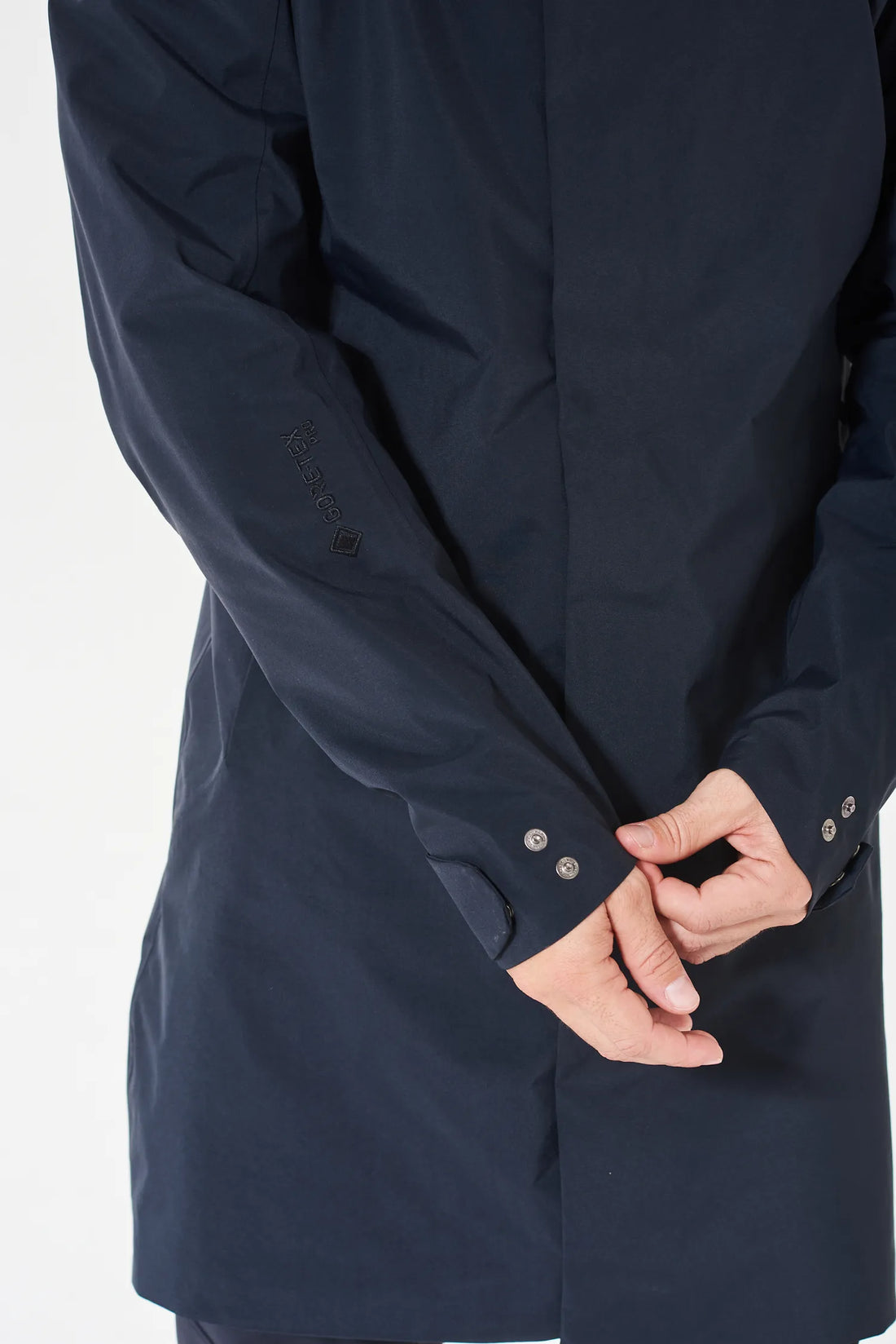 Ajuste de puños con presillas y broches