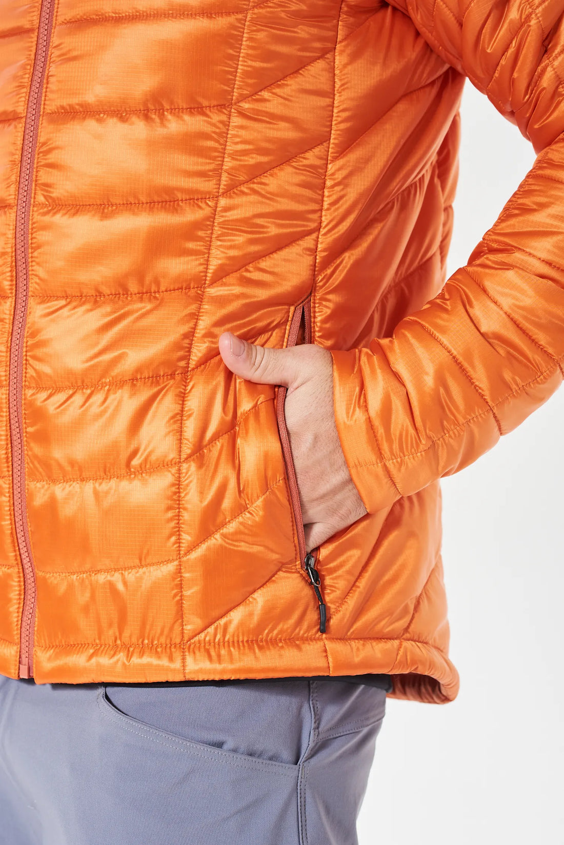 Bolsillos laterales YKK®