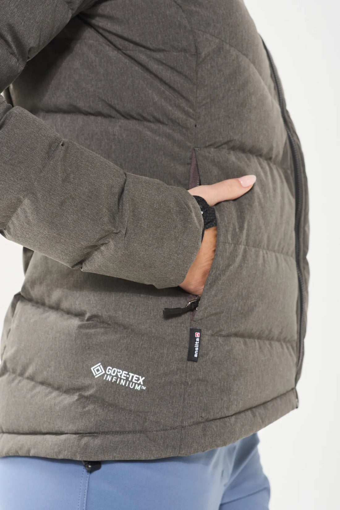 Bolsillos laterales YKK®