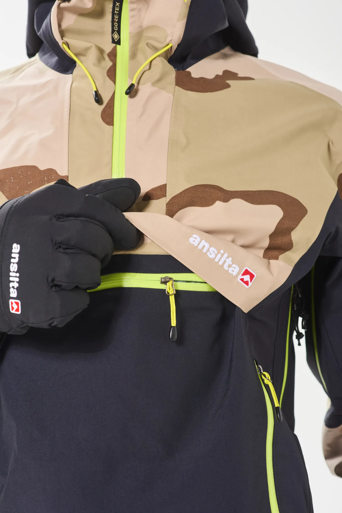 Bolsillo canguro con cierre