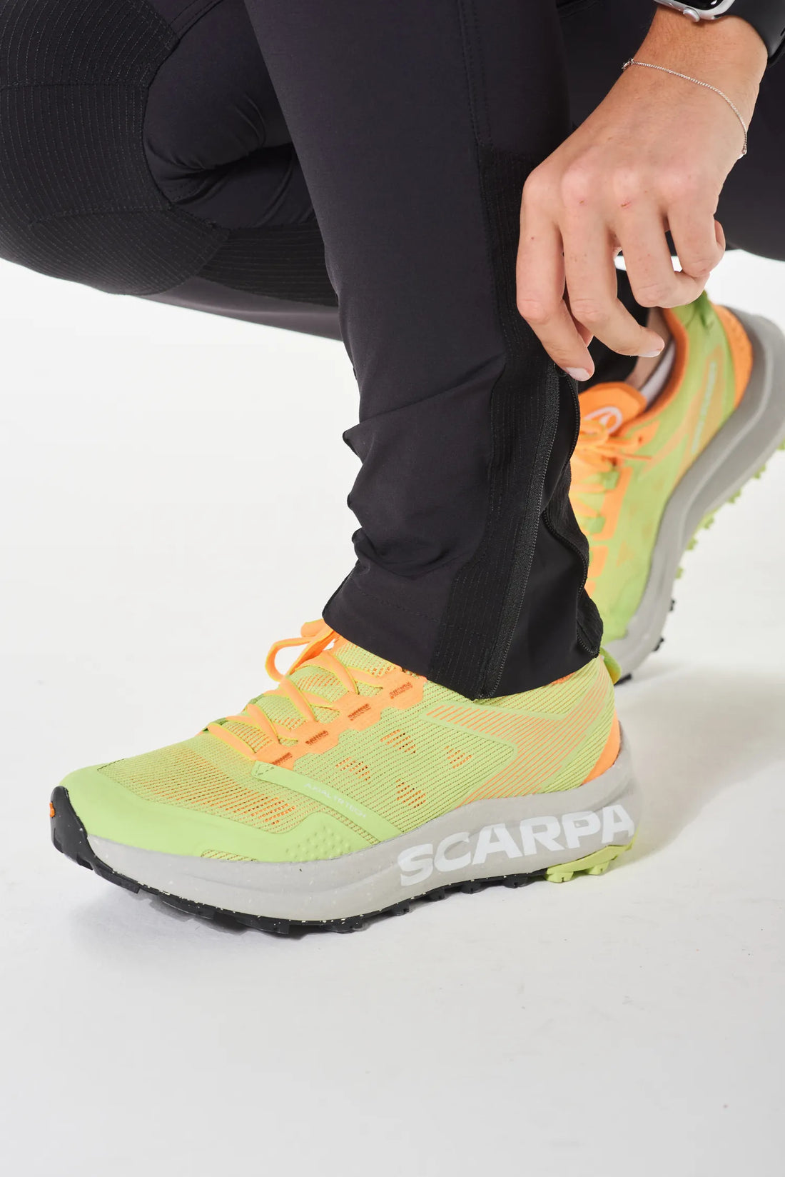 Parte inferior ajustada con cierre