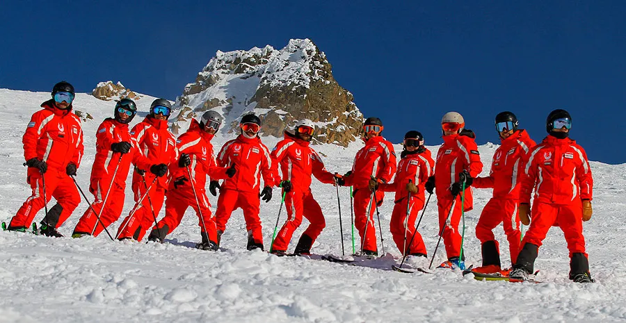 EQUIPANDO A LOS CENTROS DE SKI